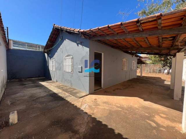 Casa para Venda em Valparaíso de Goiás, Parque Esplanada III, 3 dormitórios, 1 banheiro, 2 vagas