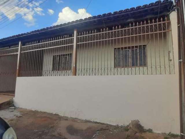 Casa para Venda em Brasília, Ceilândia Norte (Ceilândia), 2 dormitórios, 1 banheiro, 1 vaga