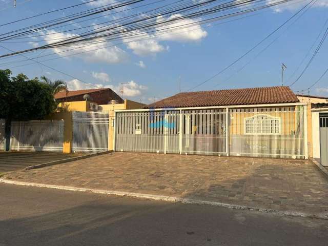 Casa para Venda em Brasília, Taguatinga Norte (Taguatinga), 3 dormitórios, 1 suíte, 2 banheiros, 3 vagas