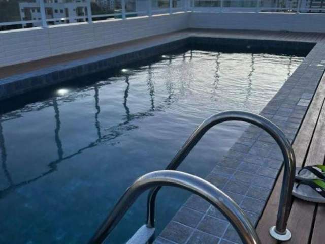 Cobertura com piscina em intermares