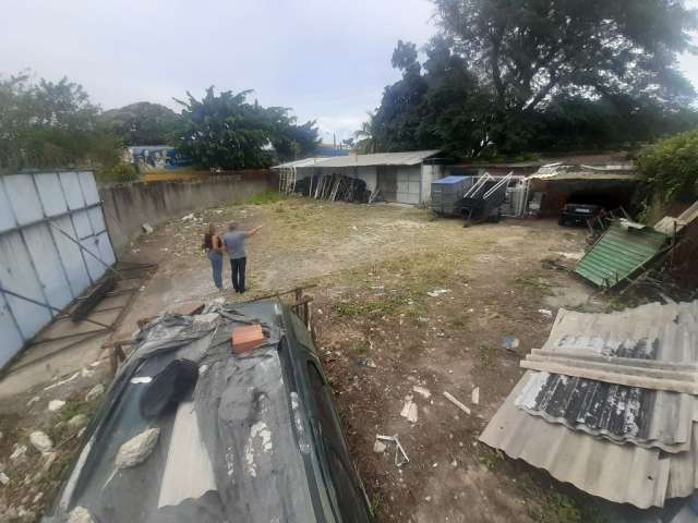 Terreno de esquina com 640m² a venda em Boa Viagem