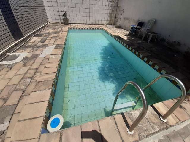 Ótimo apartamento 2 quartos e dependência completa e piscina  em Candeias