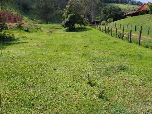 Terreno de 1600m2 para chácara - 15 minutos do centro - só asfalto - escritura