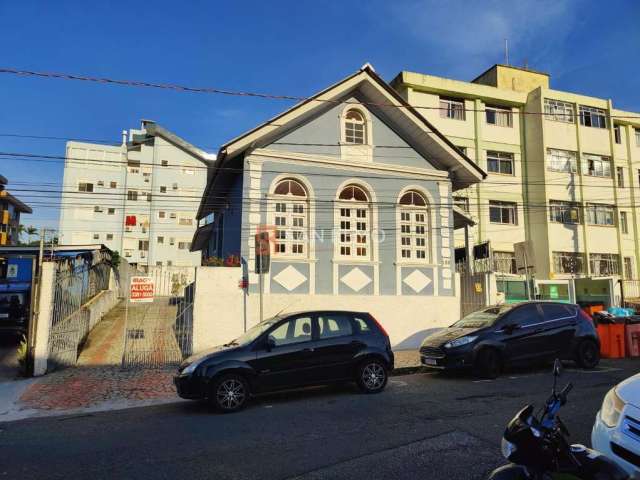 Casa para alugar na Rua Henrique Boiteux, 183, Estreito, Florianópolis, 160 m2 por R$ 5.978