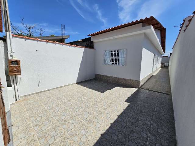 Casa com piscina para a preço de banana