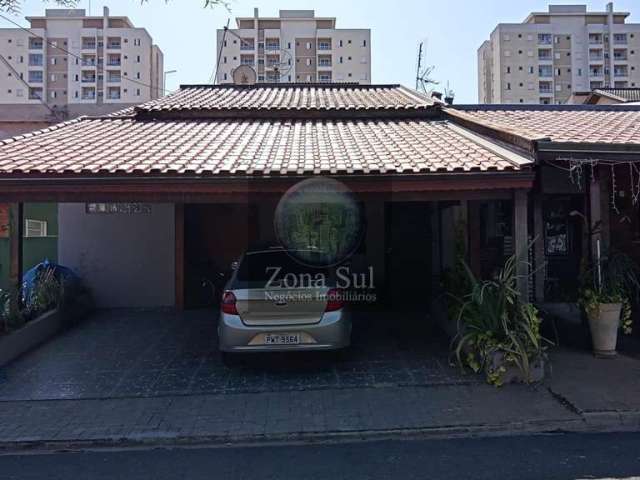 Casa em Condominio em Wanel Ville  -  Sorocaba