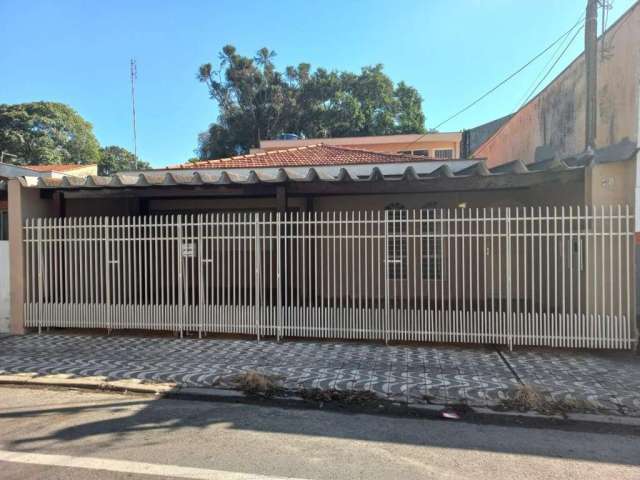 Casa 03 Dormitórios com Suíte no Centro - Votorantim, SP