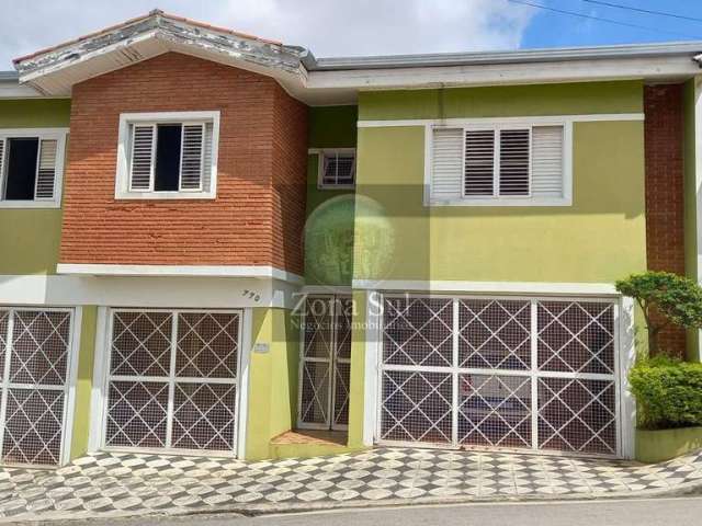 Casa à Venda em Vila Hortência, Sorocaba - 4 Dormitórios