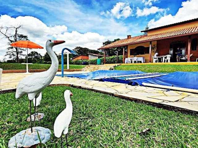 Chácara à Venda em condomínio fechado com terreno 100% plano em Simão Pereira, MG