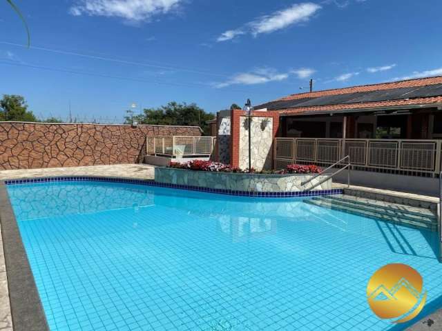 Oportunidade! chalé em Caldas Novas com 3 quartos, 1 suíte, piscina, churrasqueira