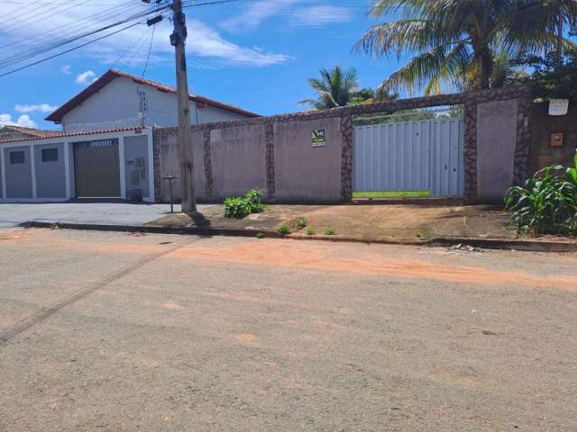 Lote em excelente localização no Itanhangá 2 em Caldas Novas com 360m, murado, escriturado, asfalto!