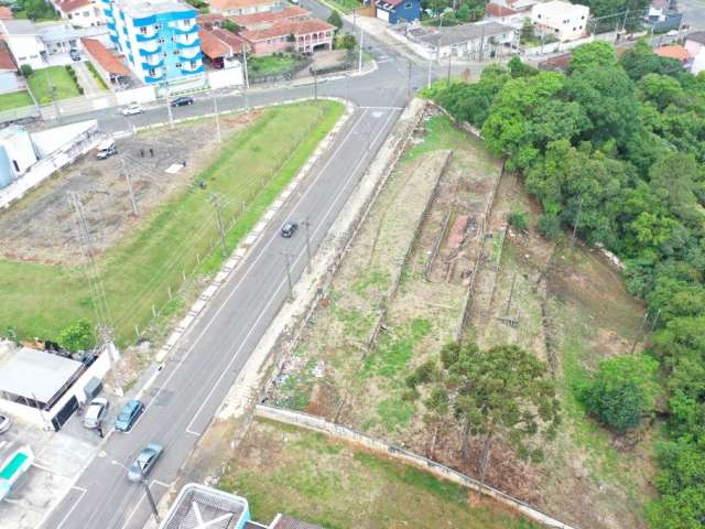 Terreno 752,83m² ZM3 excelente localização