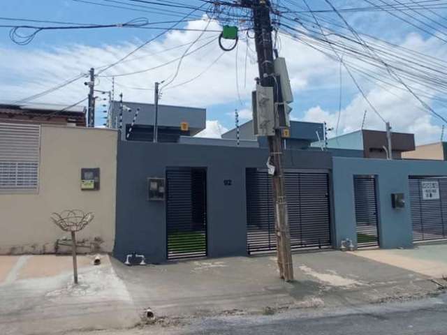 Casa com 3 quartos à venda na Rua Trinta e Seis, Santa Cruz, Cuiabá por R$ 550.000