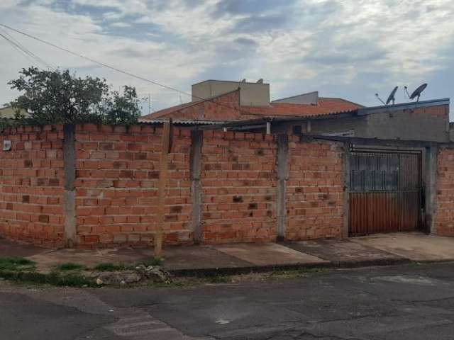 Vendo ou troco casa de 4 dormitórios no jardim Brasil Araraquara -SP