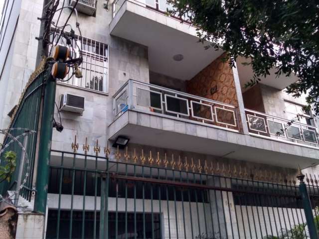 Apartamento à venda em Ramos, 2 quartos, elevador, dependência, vaga!