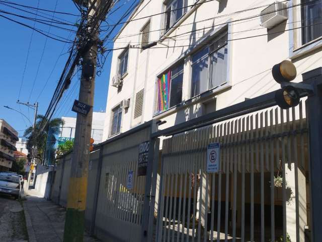 Apartamento à venda no Jardim Guanabara, vazio, 2 Quartos!