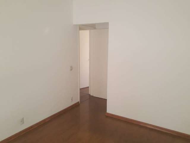 Apartamento no Zumbi, vazio 2 Quartos, elevador, 75 M2!