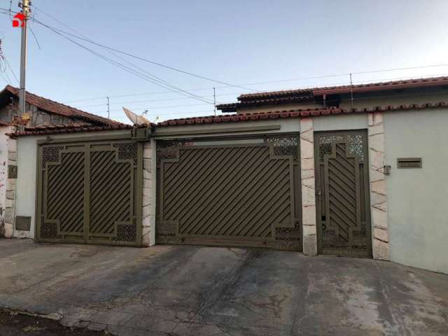 Casa com 3 quartos à venda na Frutuoso Maia de Oliveira, 8, Vila Industrial, Anápolis por R$ 650.000