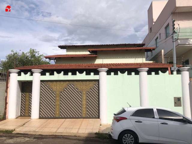 Casa com 5 quartos à venda na Rússia Quadra 37 Lote 16, 16, Boa Vista, Anápolis por R$ 850.000