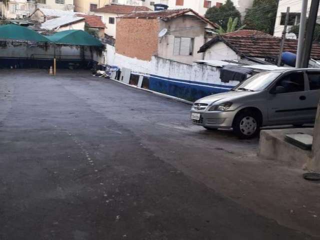 Terreno à venda na Av. Água Fria