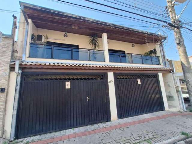 Casa para Venda em Botucatu, Vila Maria, 3 dormitórios, 1 suíte, 3 banheiros, 2 vagas