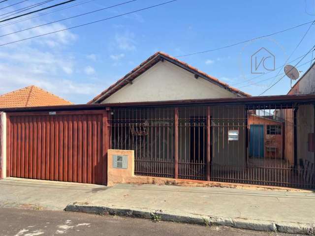 Casa para Venda em Botucatu, Vila Maria, 3 dormitórios, 1 banheiro, 2 vagas