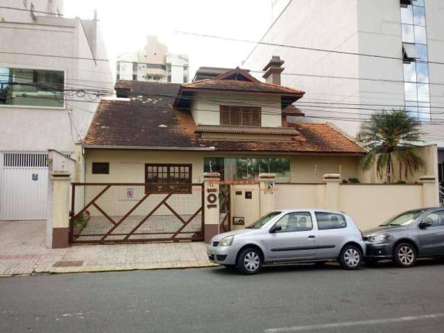 Casa com 4 dormitórios à venda, 300 m² por R$ 2.300.000,00 - Centro - Itajaí/SC