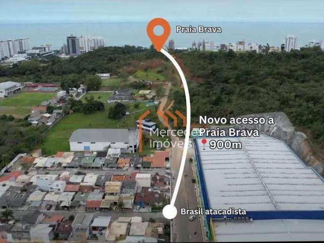 Casa com 1 suíte + 2  - 900 metros da praia à venda, 120 m² por R$ 825.000 - Praia Brava - Itajaí/SC