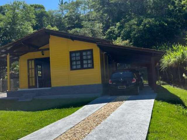 Casa - Padrão, para Aluguel em Florianópolis/SC