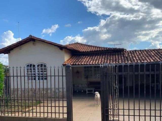 Casa com 3 Quartos à venda, 170 m² por R$ 890.000 - Joá - Lagoa Santa/MG