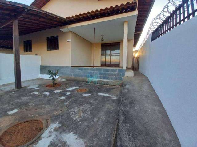 Casa com 2 quartos para alugar, 100 m² por R$ 2.070/mês - Várzea - Lagoa Santa/MG