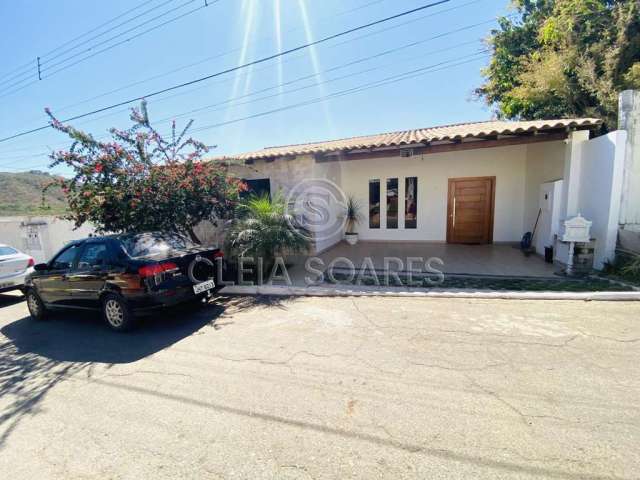 Casa 3 dormitórios para Venda em Brasília, Setor Habitacional Jardim Botânico, 3 dormitórios, 1 suíte, 2 banheiros, 2 vagas