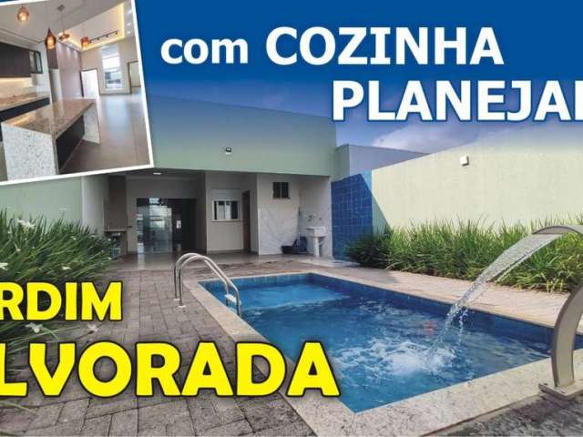 Casa com PISCINA no JARDIM ALVORADA em Maringá