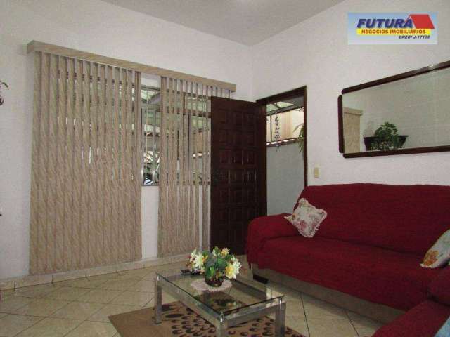 Casa com 3 dormitórios à venda, 91 m² por R$ 450.000,00 - Vila Voturuá - São Vicente/SP