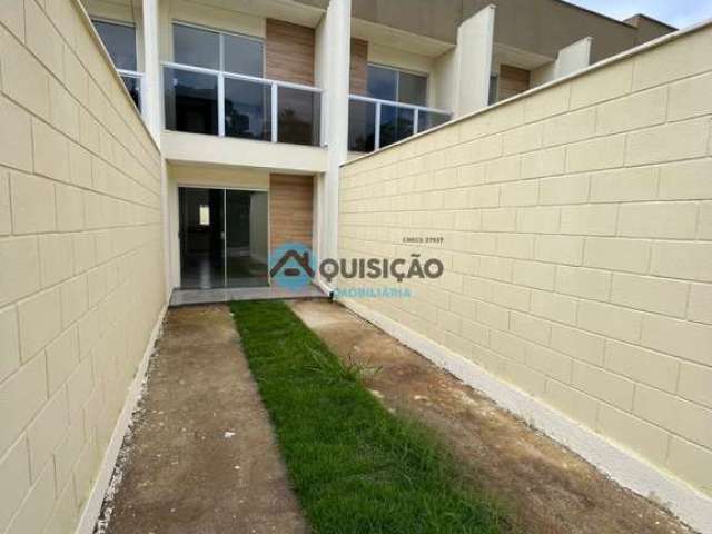 Casa com 2 Suítes e Quintal