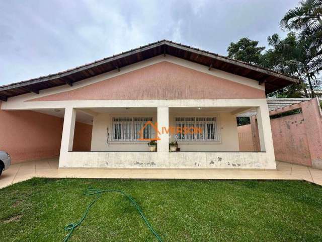 Casa no centro de Peruíbe para Venda