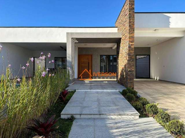 Casa para venda em Peruíbe com piscina