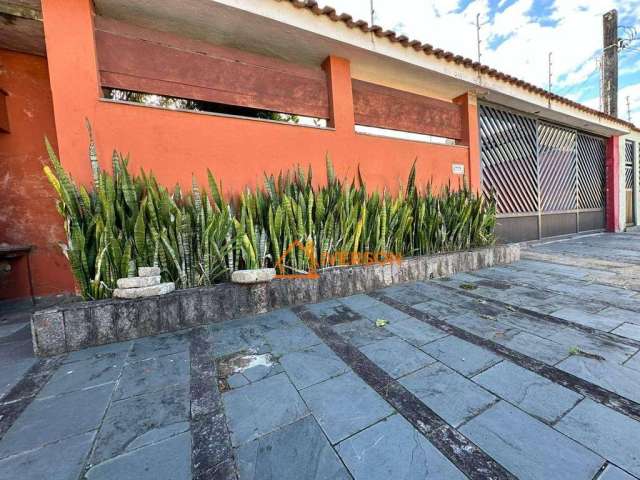 Casa a venda com 3 dormitórios em Peruíbe