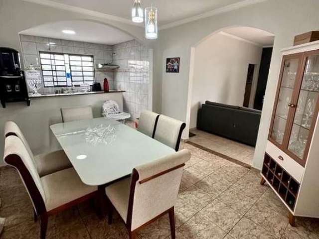 Casa com 4 quartos à venda no Jardim Olímpico, Bauru , 260 m2 por R$ 700.000