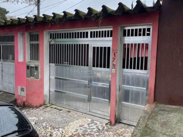 Casa com 2 quartos à venda na Rua Guairaca, Jardim Santo Eduardo, Embu das Artes, 155 m2 por R$ 240.000