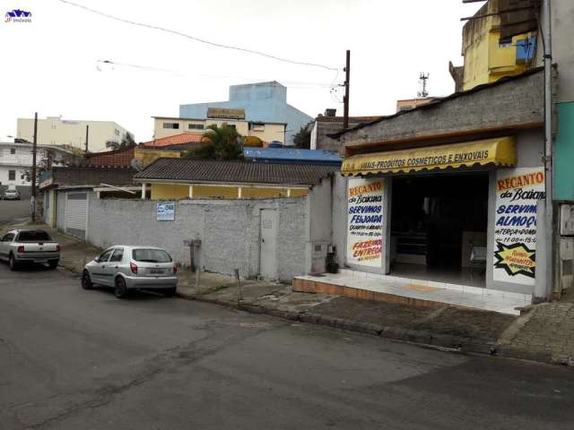 Casa com 2 quartos à venda na Rua Águas de São Pedro, Jardim Santo Eduardo, Embu das Artes por R$ 630.000