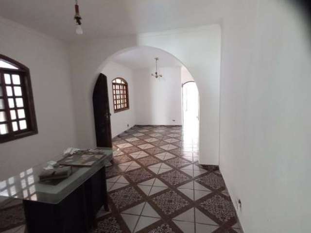 Casa com 1 quarto para alugar na Rua Figueira Branca, Jardim Santo Eduardo, Embu das Artes, 175 m2 por R$ 1.300