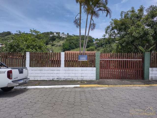 Casa Madeira para Venda em Praia da Gamboa Garopaba-SC