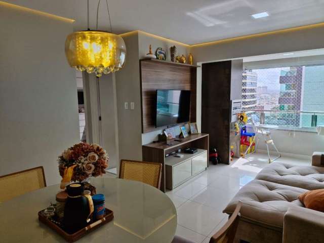 Apartamento decorado, 72m², climatizado, 2/4, suíte, varanda gourmet, vista mar, climatizado, fino acabamento por apenas: R$ 670.000,00