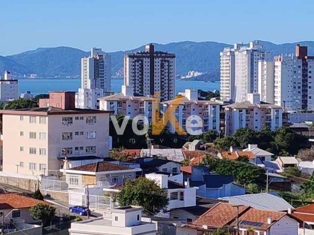 Apartamento em Capoeiras  -  Florianópolis