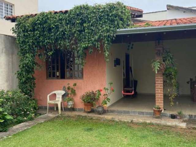 Casa para Venda em Mogi das Cruzes, Vila Suissa, 3 dormitórios, 1 suíte, 4 banheiros, 4 vagas