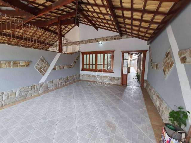 Casa com 3 dormitórios à venda, 123 m² por R$ 540.000 - Maracanã - Praia Grande/SP