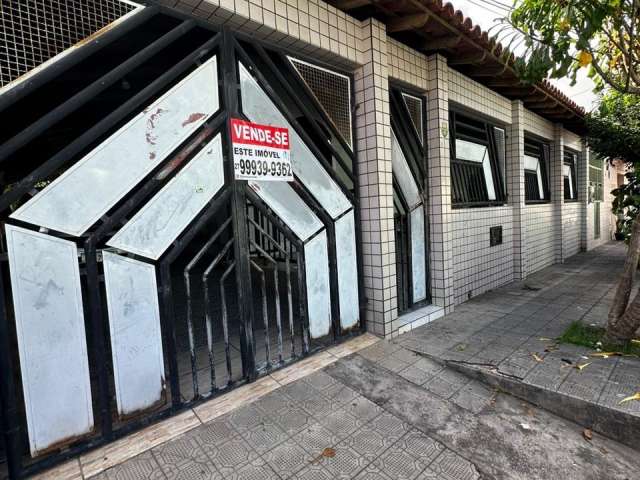 Casa em Manoel Plaza