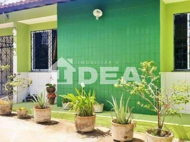 Casa com 3 quartos à venda na Cidade dos Funcionários, Fortaleza  por R$ 450.000