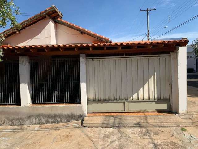 Casa com 3 dormitórios à venda, 144 m² por R$ 250.000,00 - Vila Nova - Araçatuba/SP